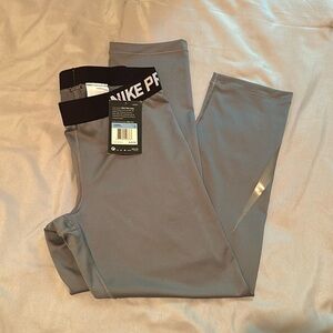 Nike pro leggings/capris women’s size medium dry fit.